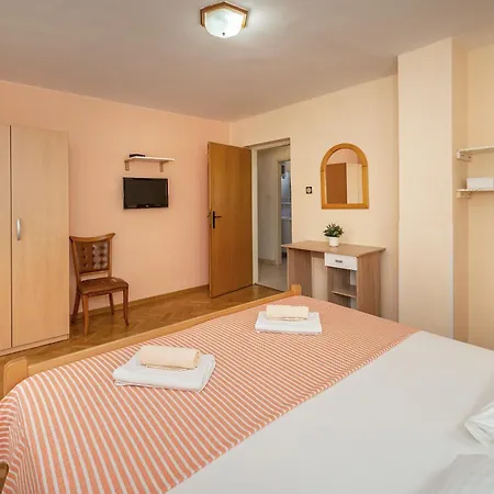 Apartments Lidija In A Quiet Area Baska  Exterior photo