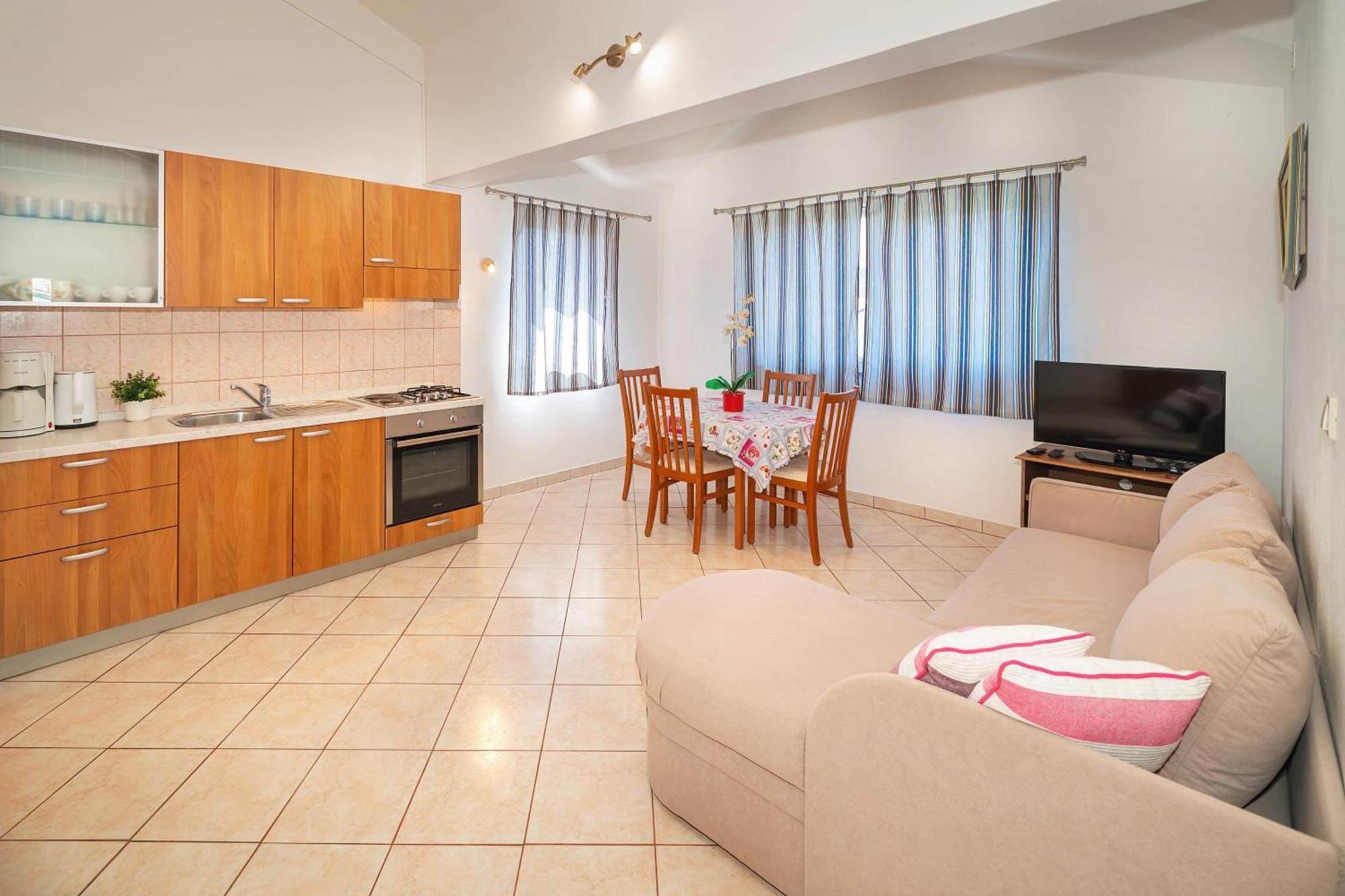 Apartment Lidija In A Quiet Area Baska (Krk)